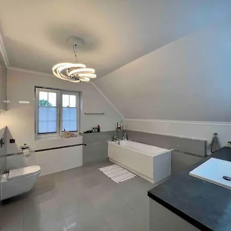 Πανσιόν 25 Min From Warsaw Center Coliving Razam Grodzisk Mazowiecki