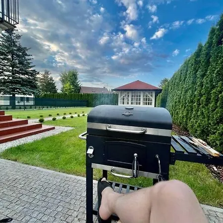 25 Min From Warsaw Center Coliving Razam Πανσιόν