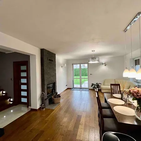 Πανσιόν 25 Min From Warsaw Center Coliving Razam Grodzisk Mazowiecki